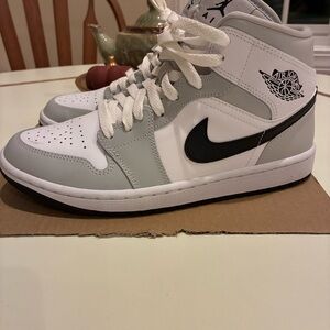 Nike Air Jordan 1 Mid Light Smoke Gray and White womens 8.5 -Excellent Used Cond